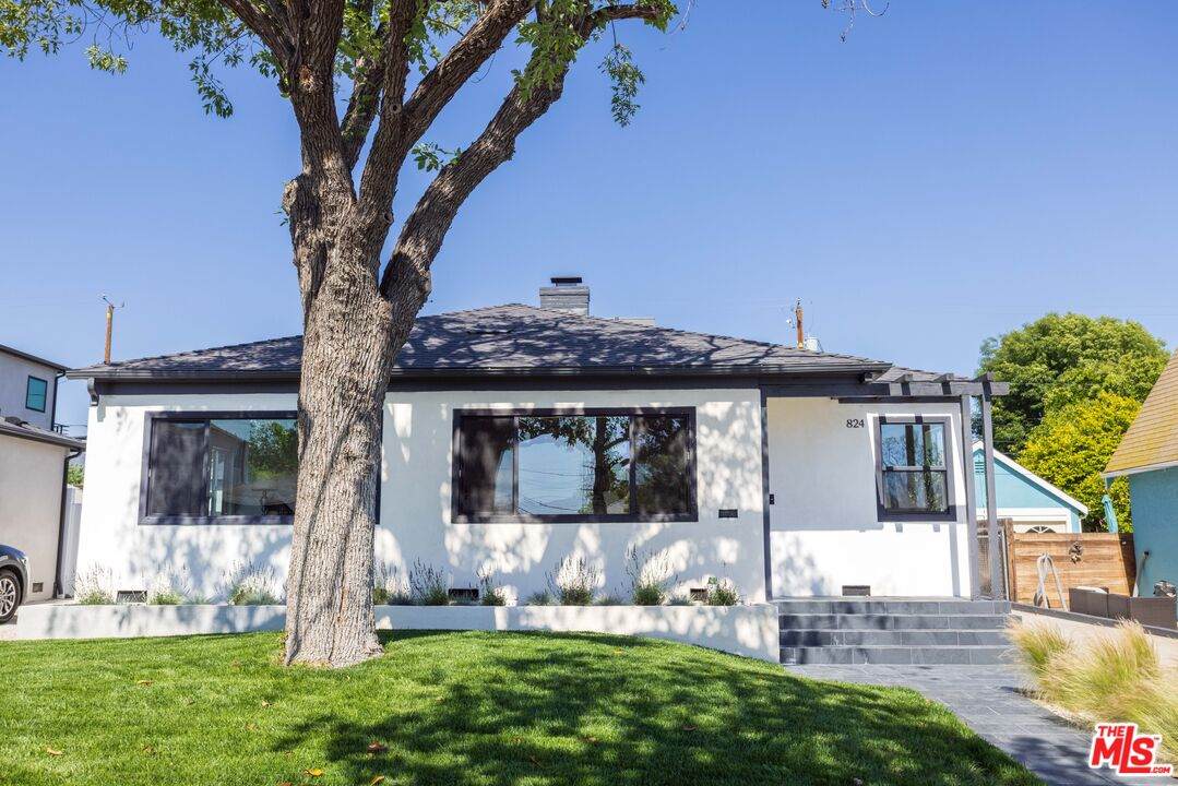 824 Lima St - Photo 1