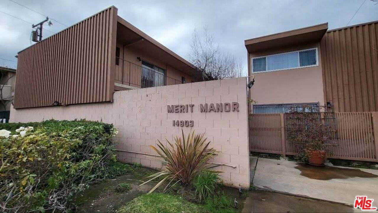 14903 Normandie Ave - Photo 1