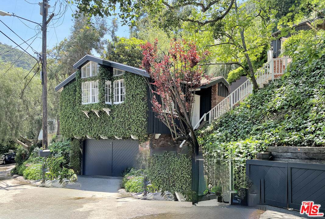 9934 Westwanda Dr - Photo 1