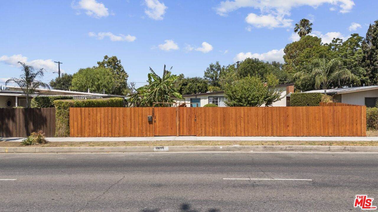 7659 Lindley Ave - Photo 1