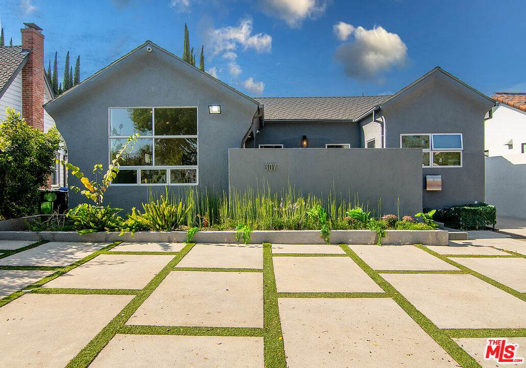 307 Citrus Ave - Photo 1