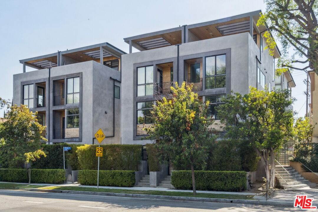 4429 Tujunga Ave - Photo 1