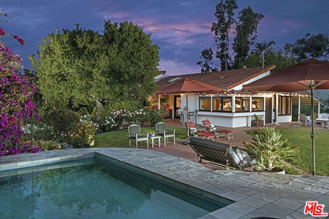 22068 Topanga School Rd - Photo 1
