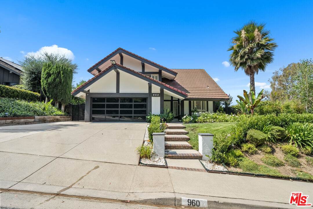 960 Calle Frondosa - Photo 1