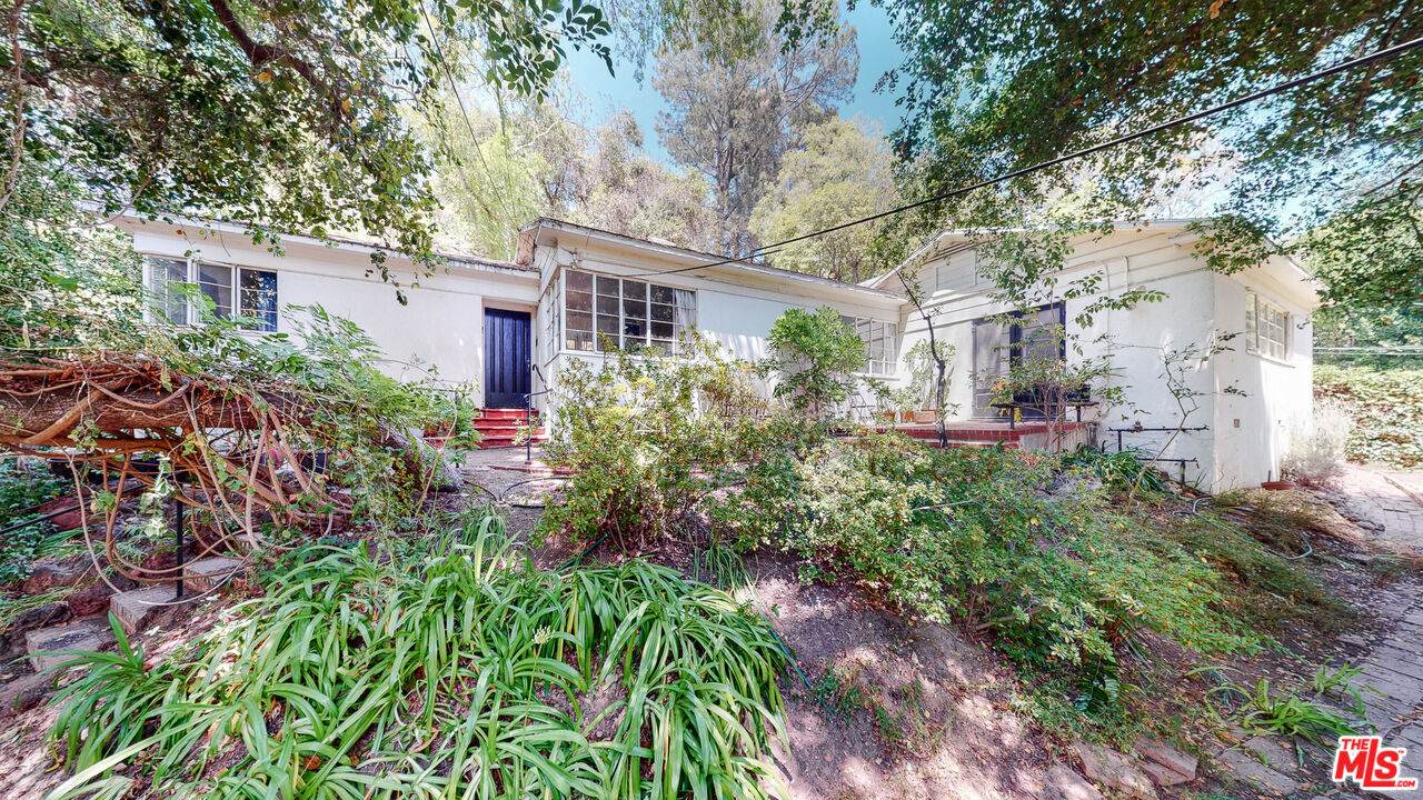 10321 Chrysanthemum Ln - Photo 1