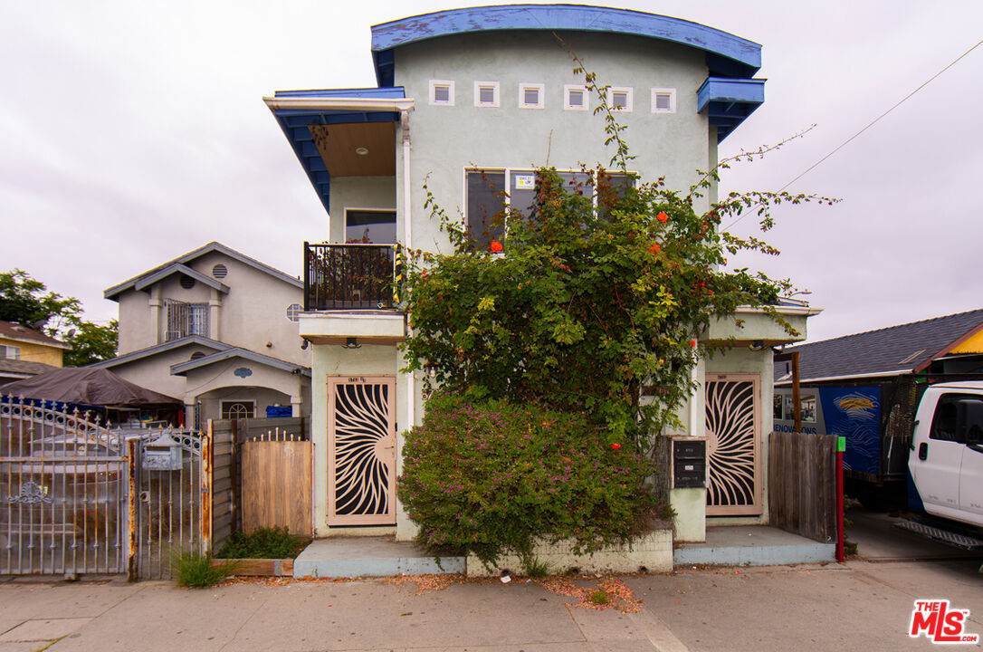 8703 San Pedro St - Photo 1