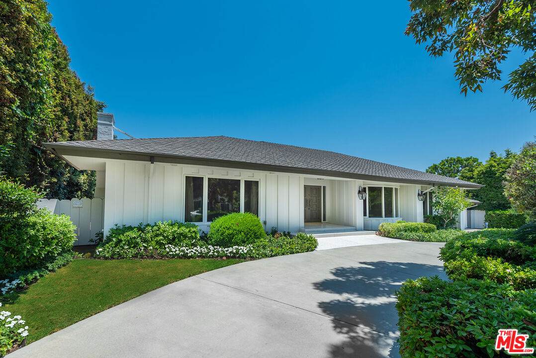 374 Homewood Rd - Photo 1