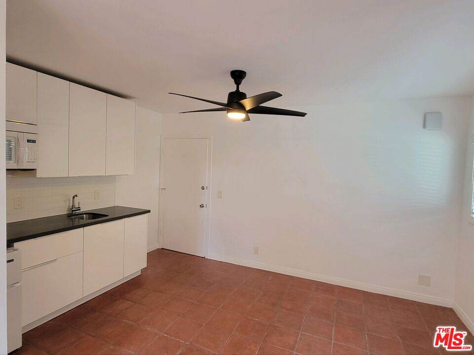 109 Brooks Ave - Photo 1