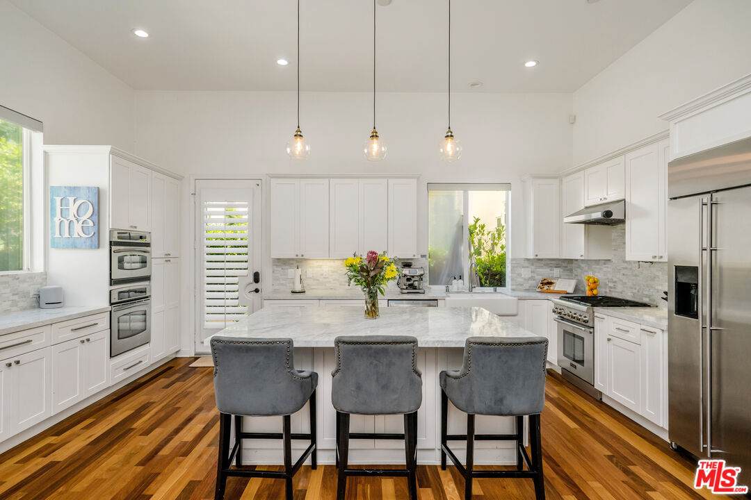 5734 Celedon Crk - Photo 1