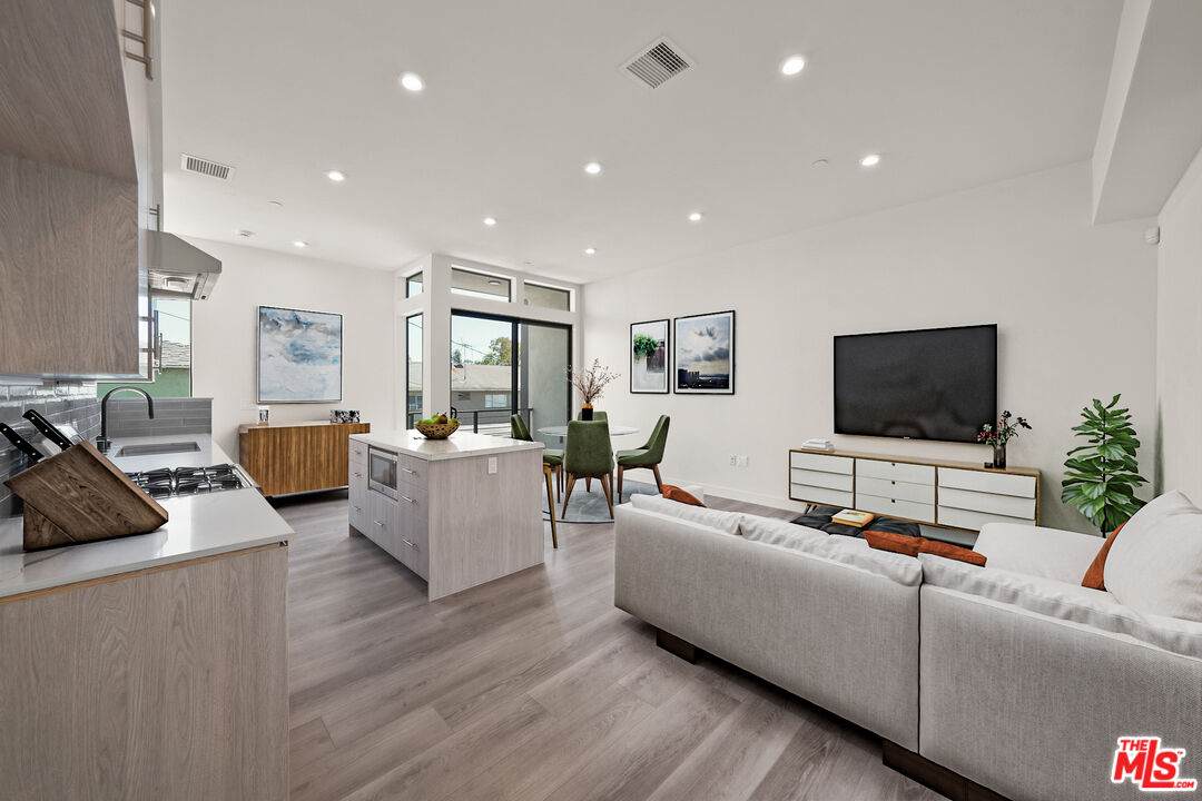 1204 Orange Grv - Photo 1