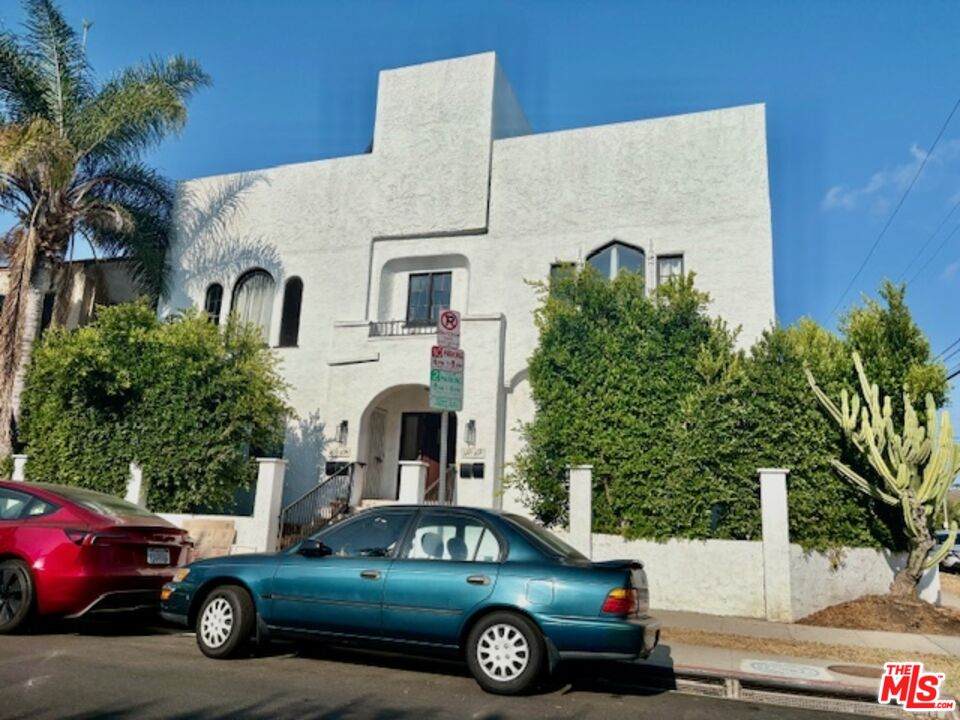 404 Gardner - Photo 1