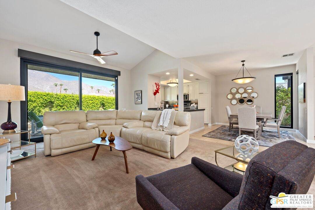 1346 Andreas Rd - Photo 1