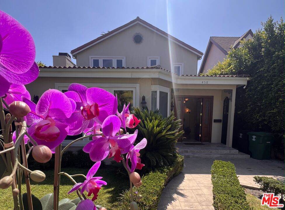 458 Clark Dr - Photo 1