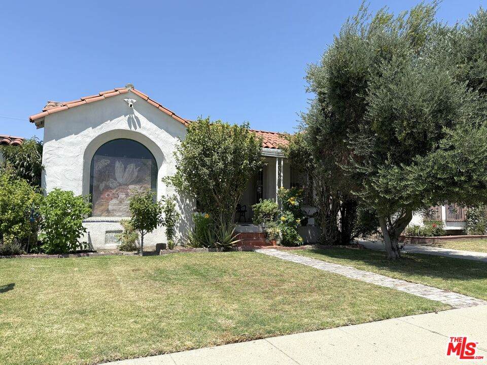 6565 Arlington Ave - Photo 1