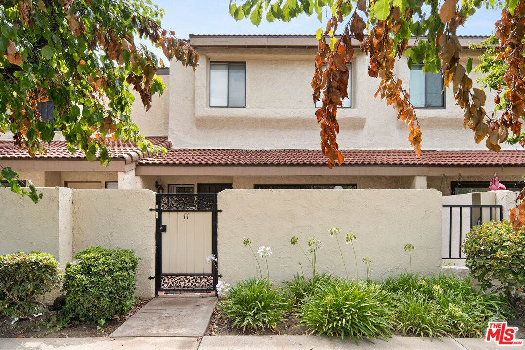 6021 Lindley Ave - Photo 1