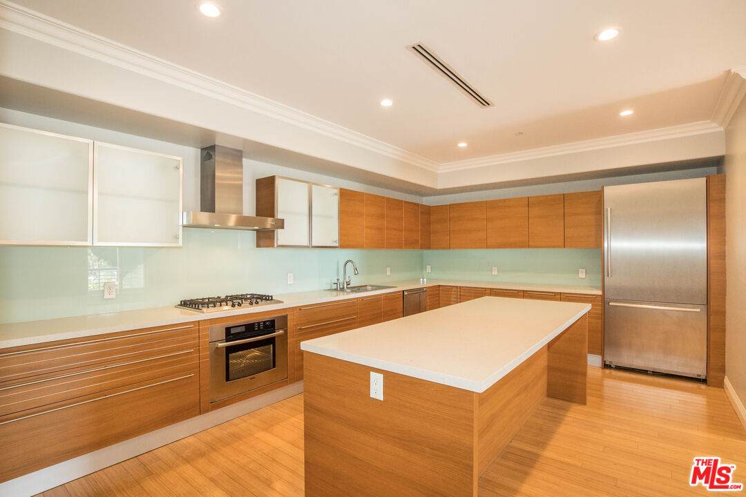 1283 Havenhurst Dr - Photo 1