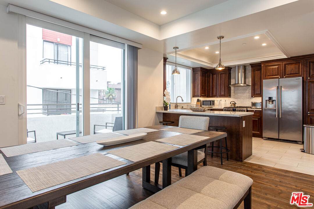 907 Shenandoah St - Photo 1