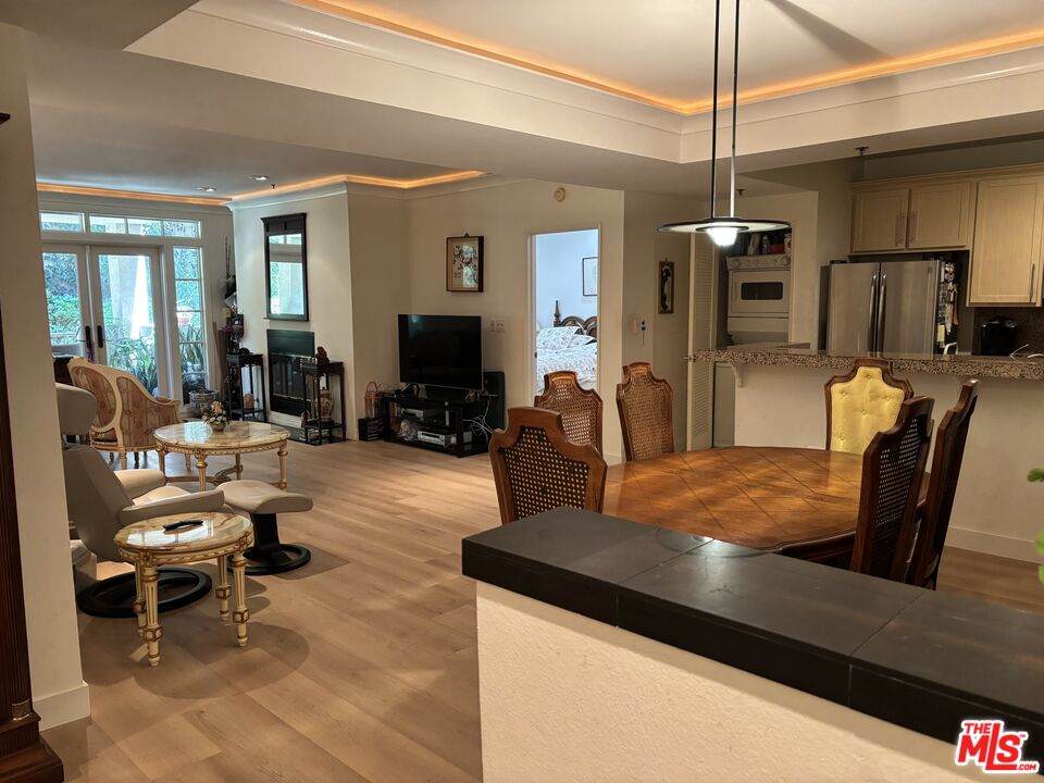 2222 Beachwood Dr - Photo 1