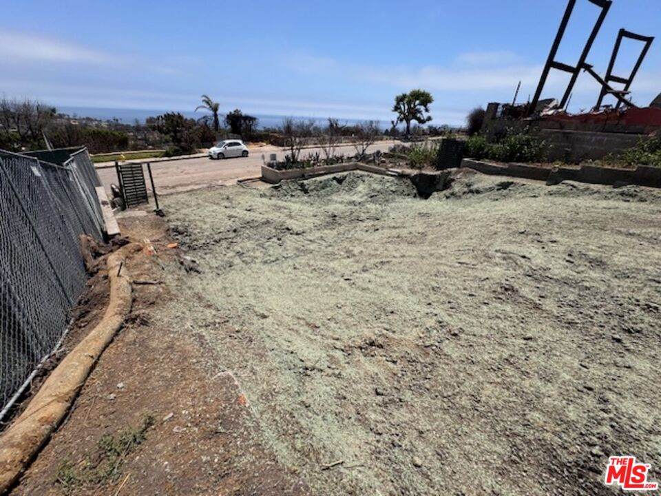 16645 Akron St - Photo 1