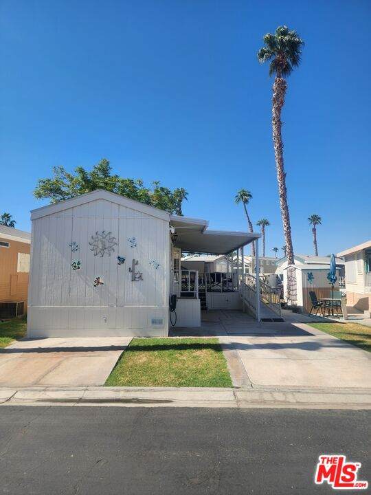 84136 Avenue 44 - Photo 1