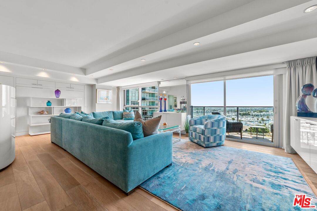 13700 Marina Pointe Dr - Photo 1