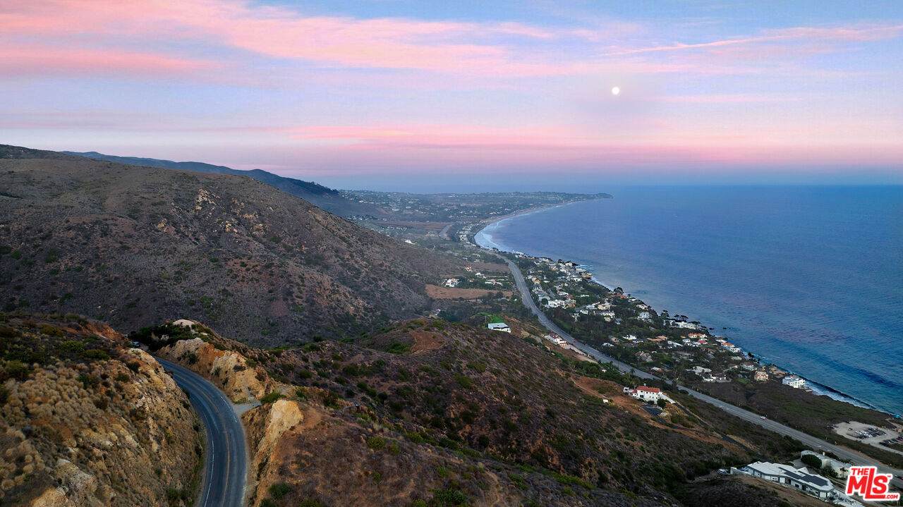 4140 Encinal Canyon Rd - Photo 1