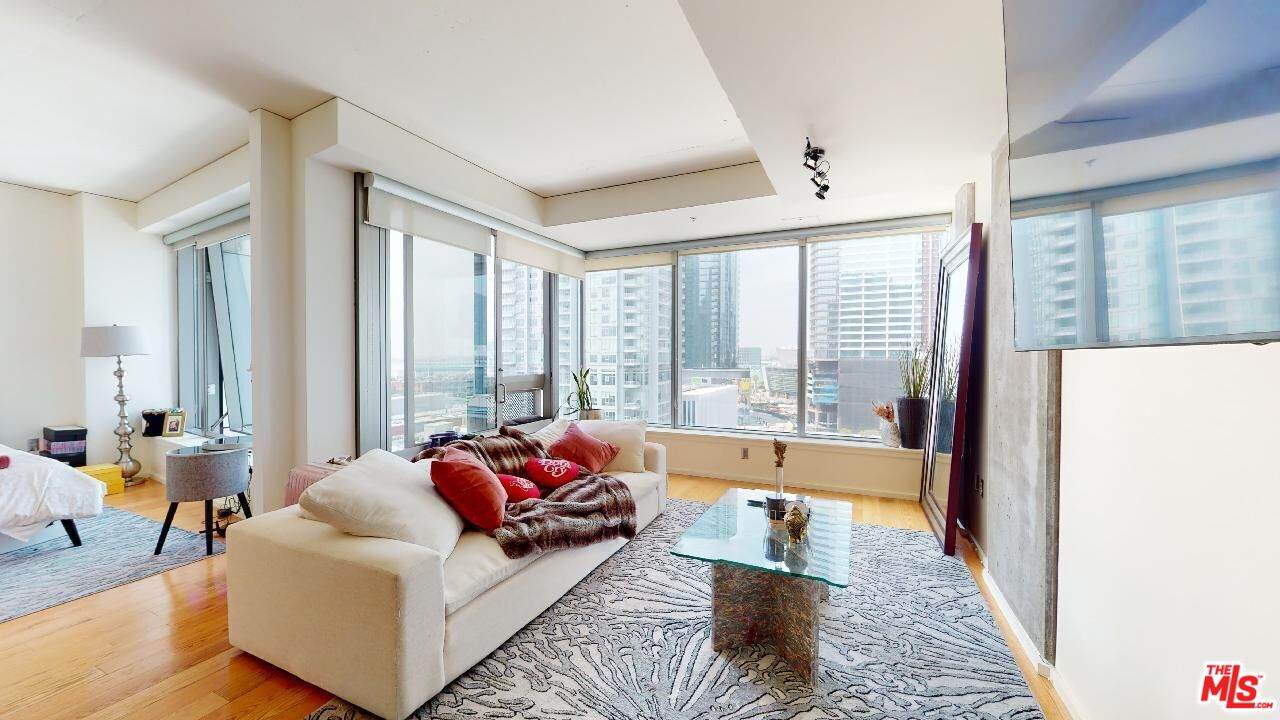 1155 Grand Ave - Photo 1