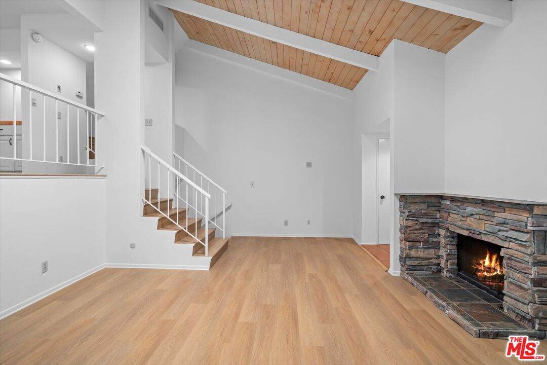 11732 Moorpark St - Photo 1