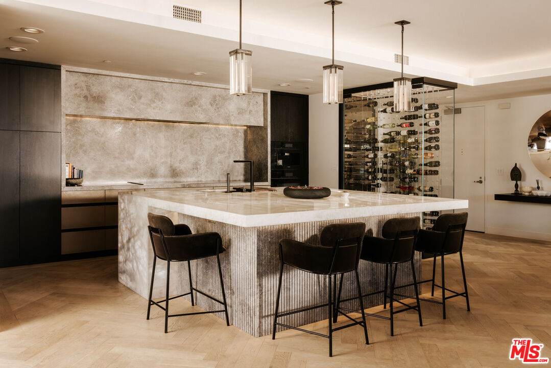 6250 Hollywood Blvd - Photo 1