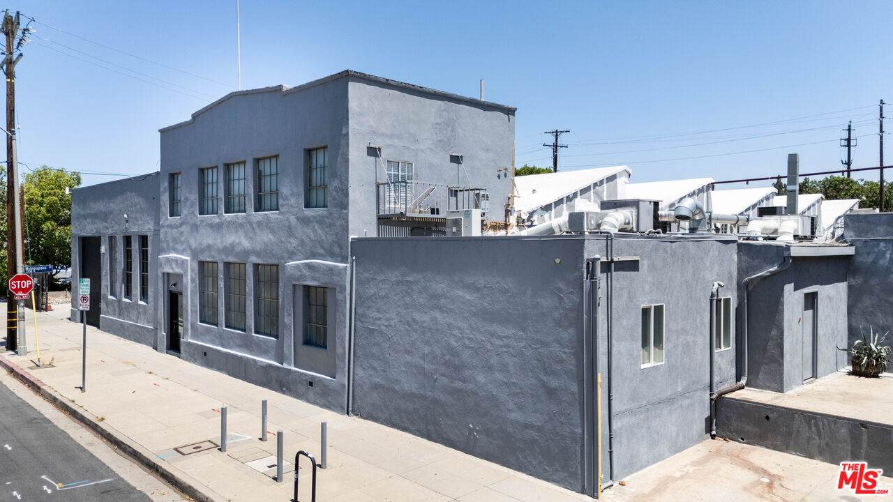 3191 Casitas Ave - Photo 1