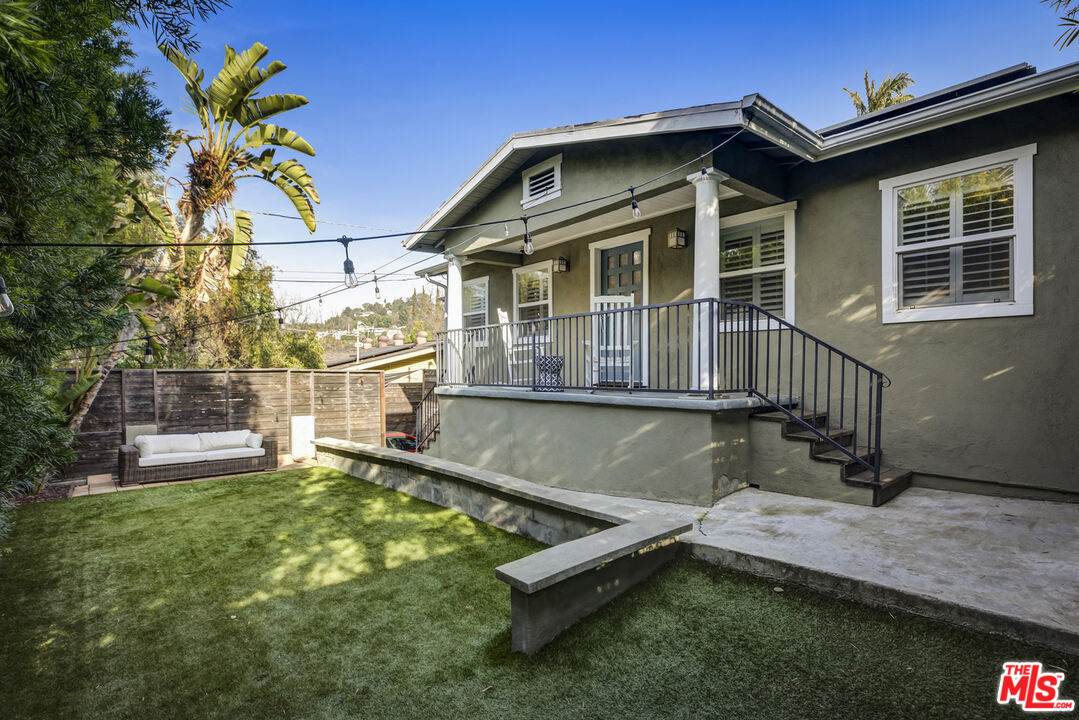 3154 Carlyle St - Photo 1