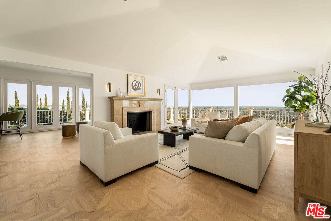 8527 Hedges Way - Photo 1