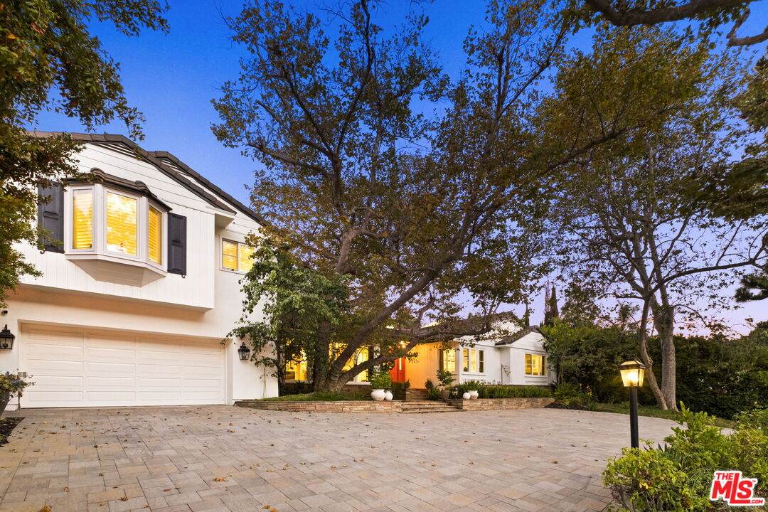 2064 Coldwater Canyon Dr - Photo 1