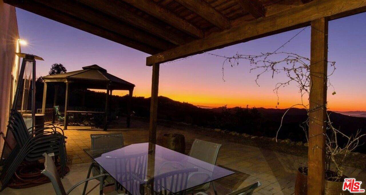 11077 Pacific View Dr - Photo 1