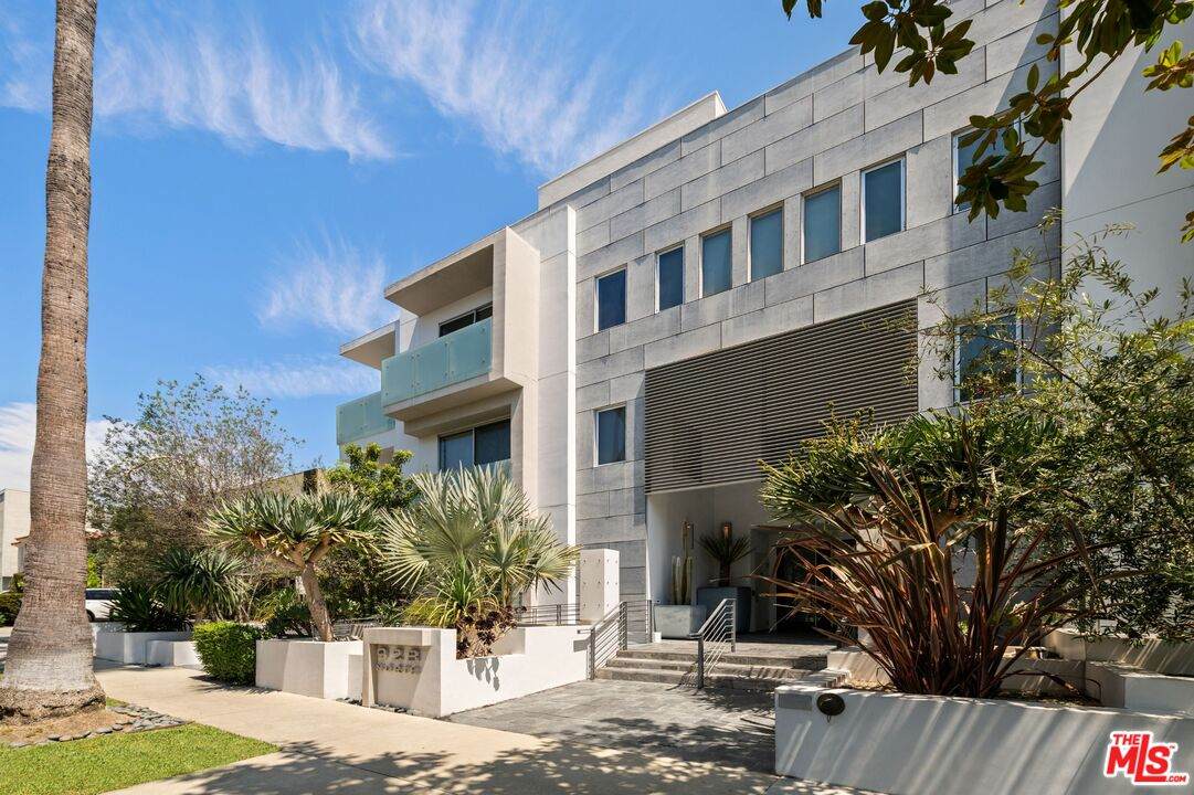 928 Croft Ave - Photo 1