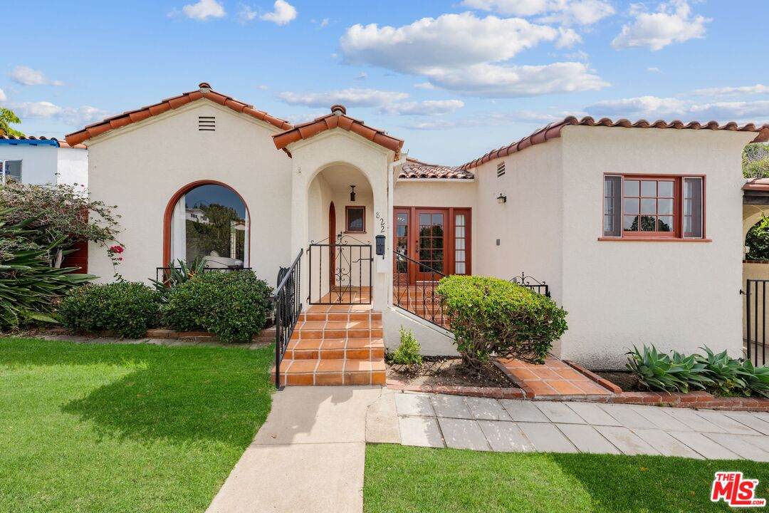 822 Pine St - Photo 1