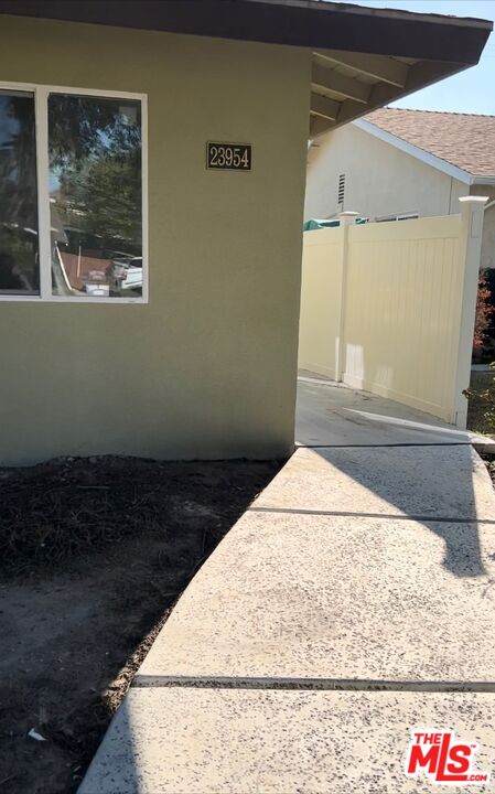 23954 Hartland St - Photo 1