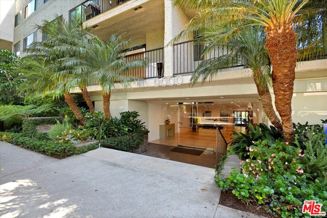 9000 Cynthia St - Photo 1