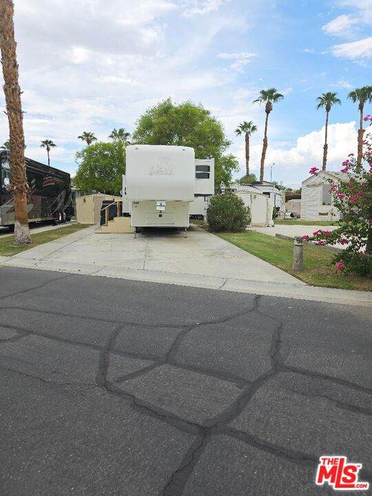 84136 Avenue 44 - Photo 1