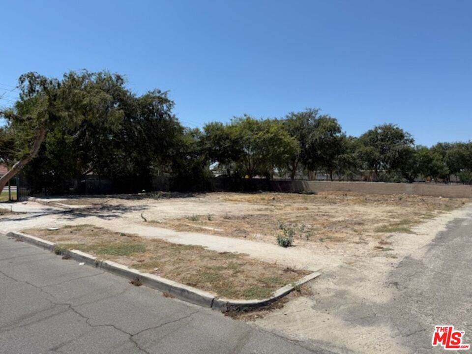 364 7th St - Photo 1