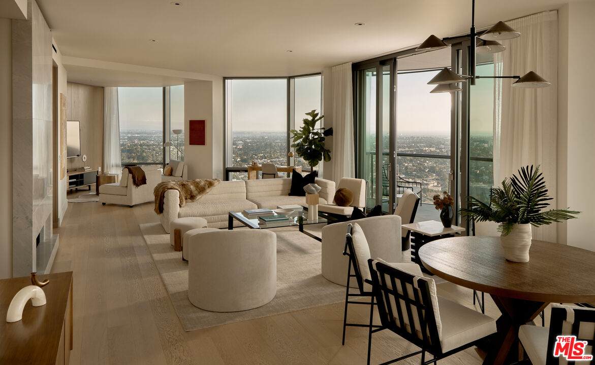 211 Elm Ct - Photo 1