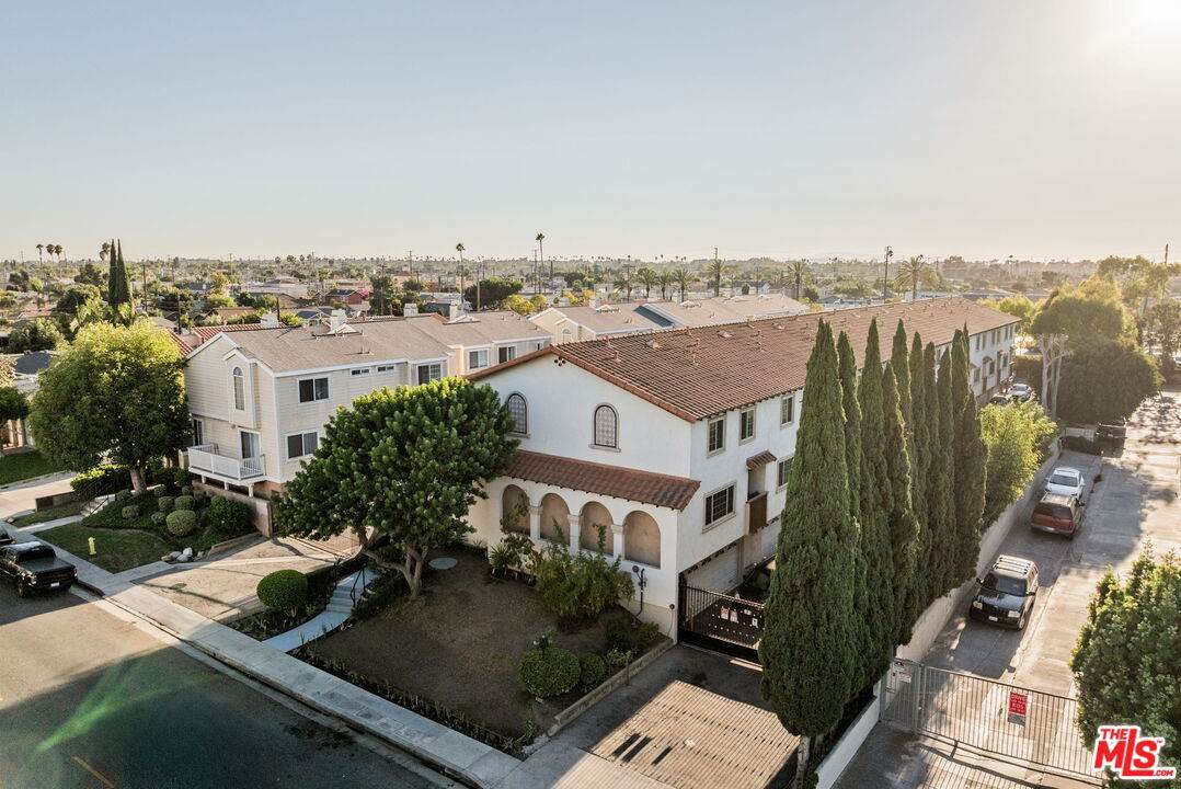 21925 Belshire Ave - Photo 1