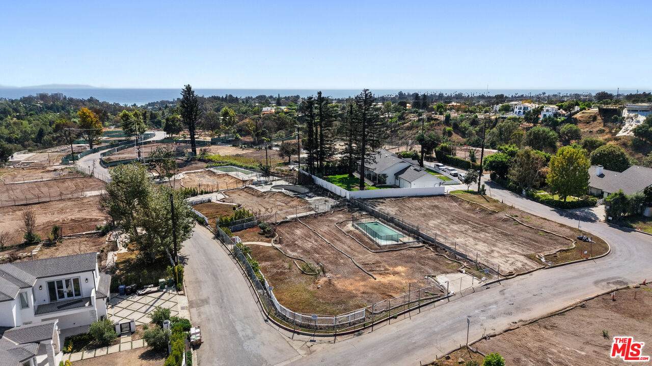 1085 Villa Grove Dr - Photo 1