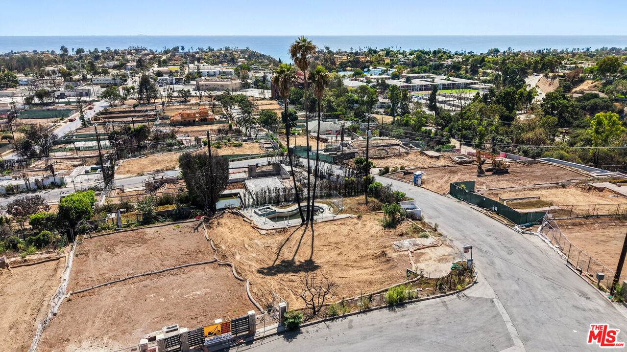 1214 Rimmer Ave - Photo 1