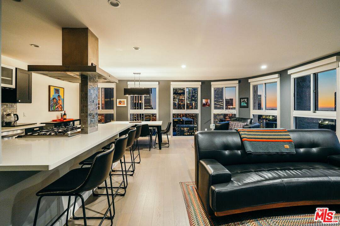 800 1st St - Photo 1