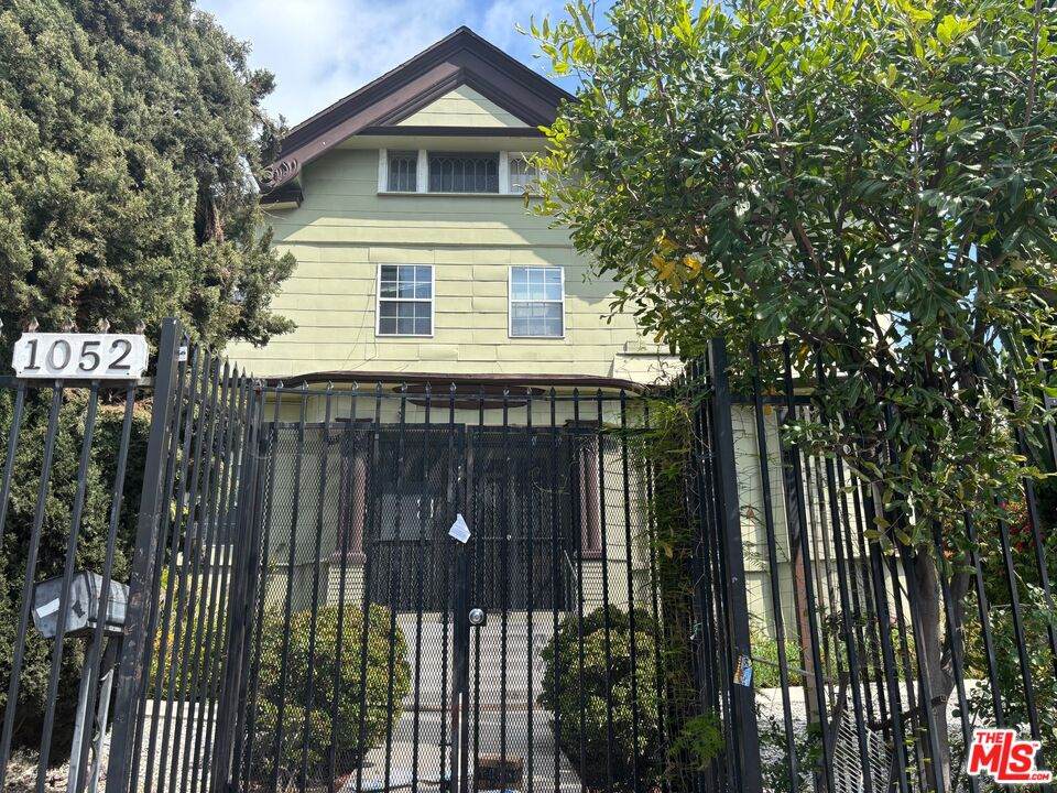 1052 Westlake Ave - Photo 1