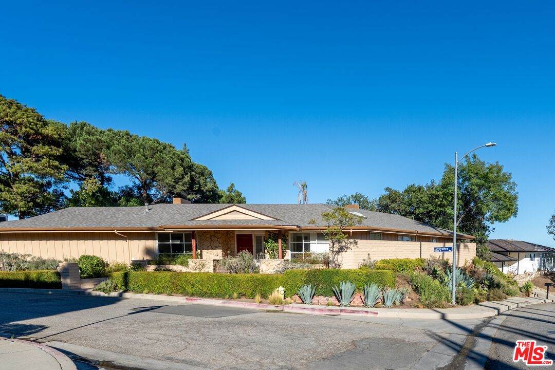 2200 Jeffersonia Way - Photo 1