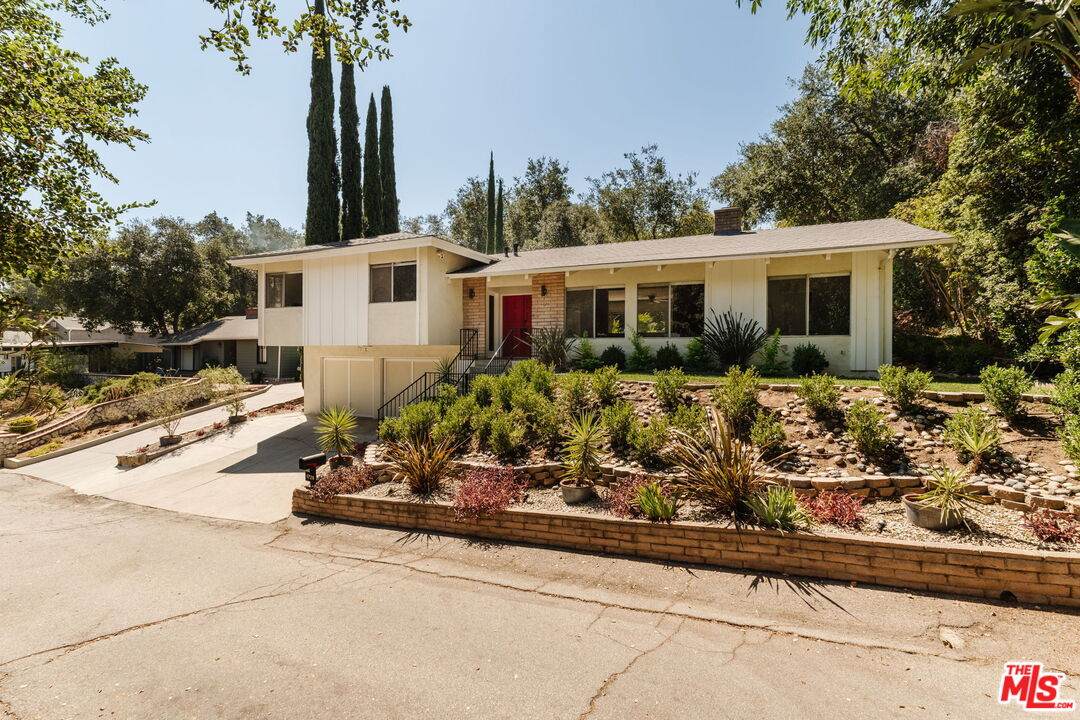 1728 Royal Blvd - Photo 1