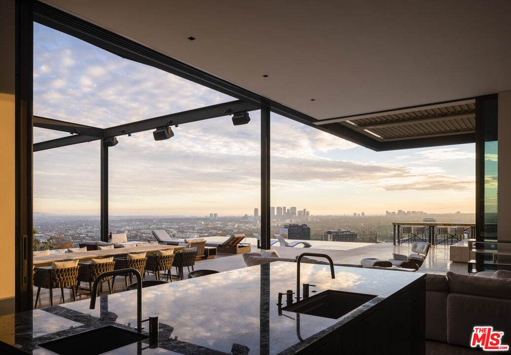 1305 Collingwood Pl - Photo 1