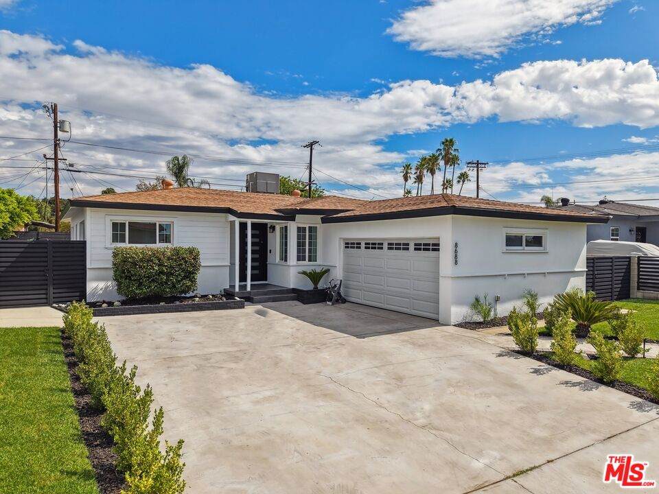 8688 Cranford Ave - Photo 1